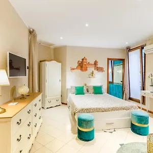 A Due Passi Dal Castello Apartment